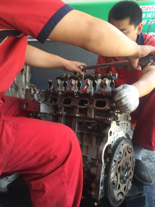 汽車玻璃水噴出來沒勁是怎么回事？